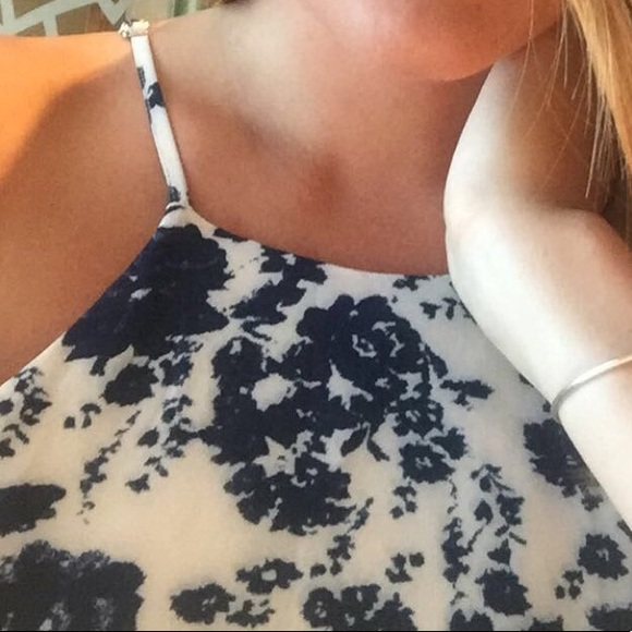 White and blue backless skater dress - Picture 6 of 6